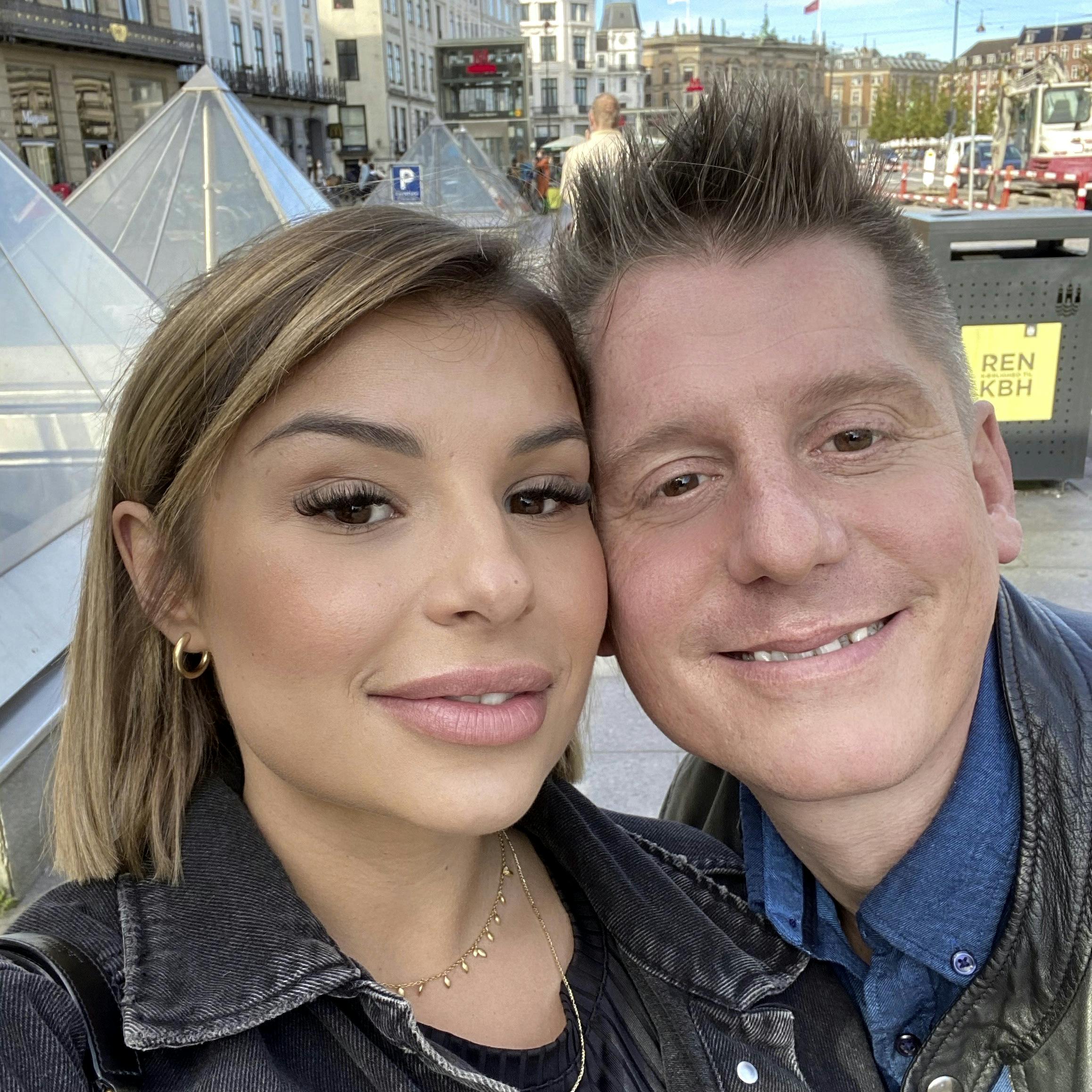 Nynne Larsen og Robert Hansen dengang parforholdet var nyt og kærligheden intakt. 