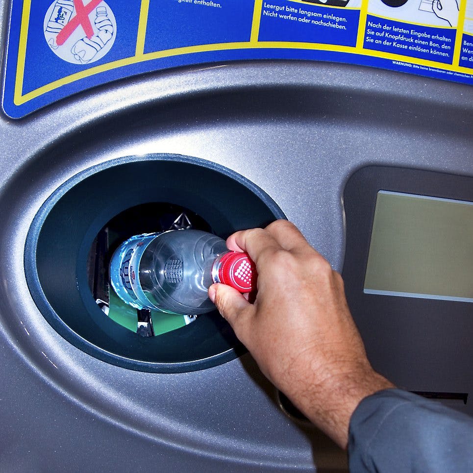 https://imgix.seoghoer.dk/media/article/flaskeautomat.jpg