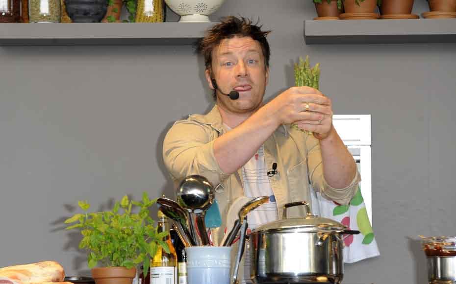 https://imgix.seoghoer.dk/media/article/jamie-oliver-16082018.jpg