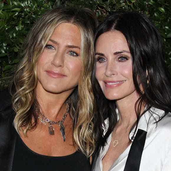 https://imgix.seoghoer.dk/media/article/jennifer-aniston-courtney-c.jpg