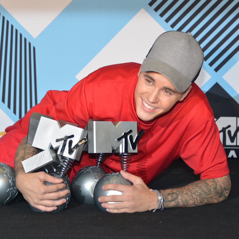 https://imgix.seoghoer.dk/media/article/justin_bieber_mtv_ema.jpg