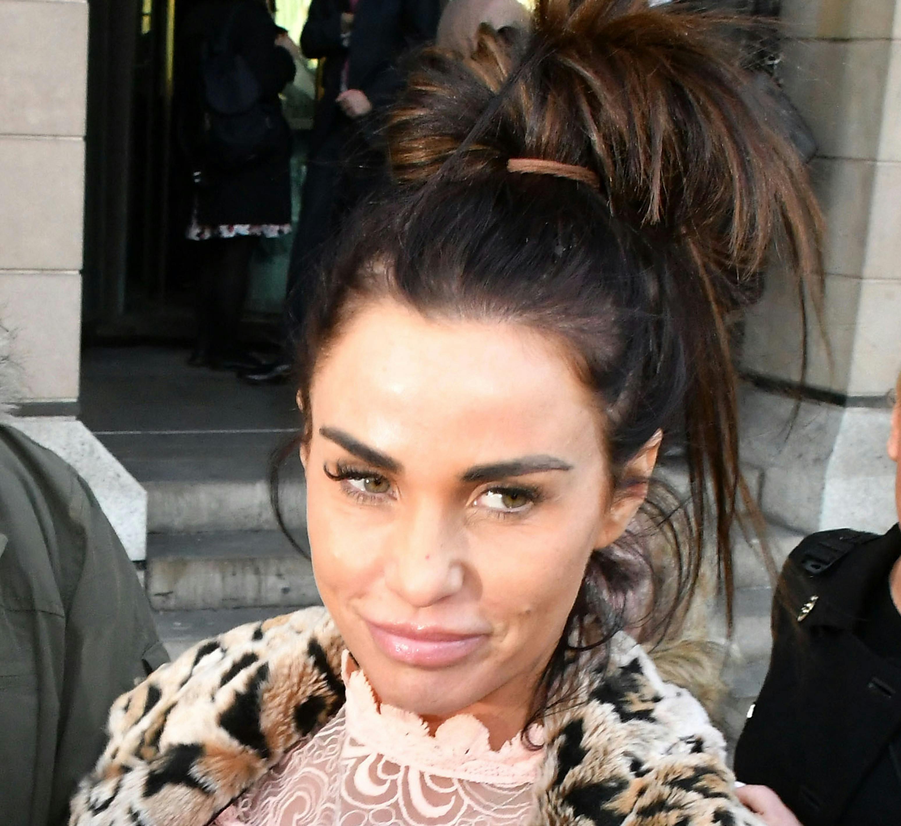 https://imgix.seoghoer.dk/media/article/katie_price_gravid.jpg