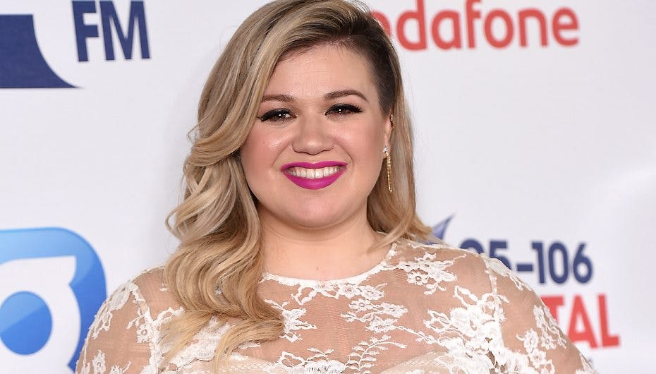 https://imgix.seoghoer.dk/media/article/kelly_clarkson_aop.jpg