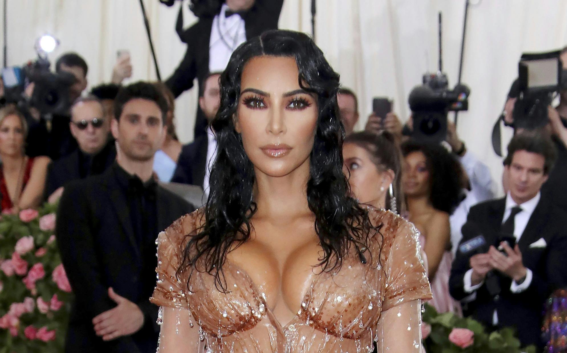 https://imgix.seoghoer.dk/media/article/kim_kardashian_1_0.jpg