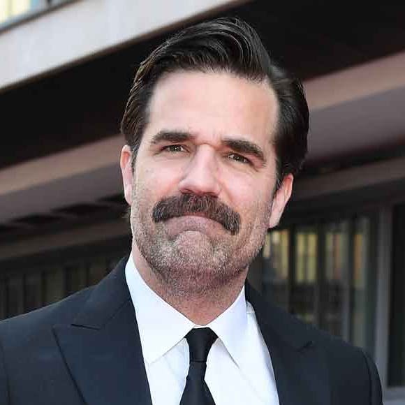 https://imgix.seoghoer.dk/media/article/komiker-rob-delaney-0207201.jpg