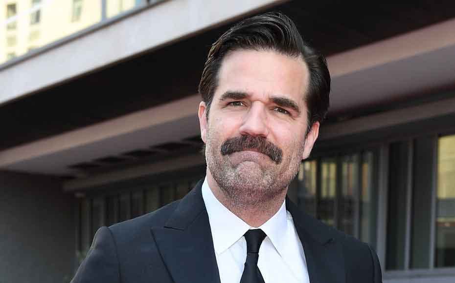 https://imgix.seoghoer.dk/media/article/komiker-rob-delaney-0207201.jpg