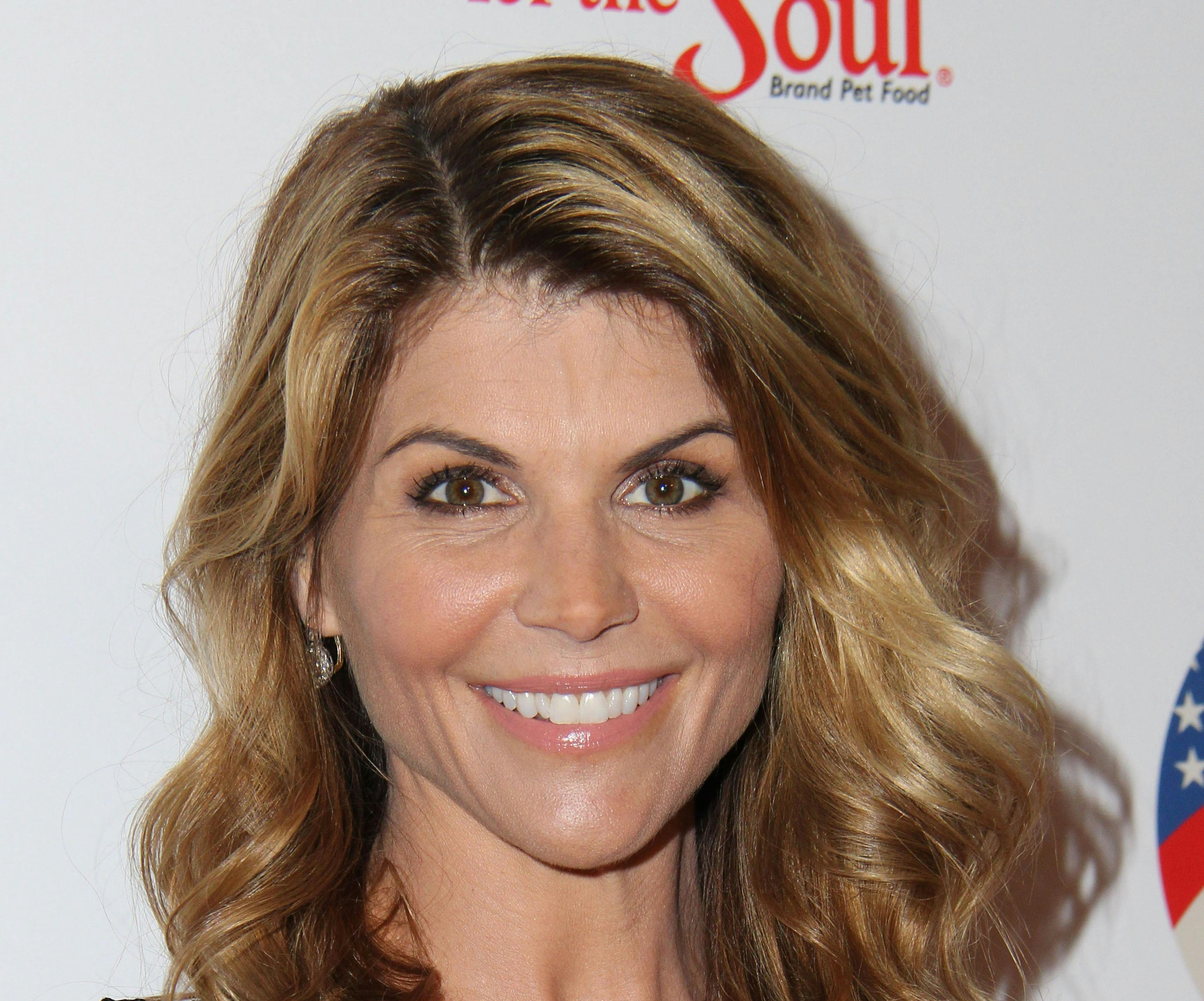 https://imgix.seoghoer.dk/media/article/lori_loughlin_1.jpg