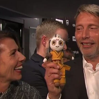 https://imgix.seoghoer.dk/media/article/mads-mikkelsen-dukke.jpg