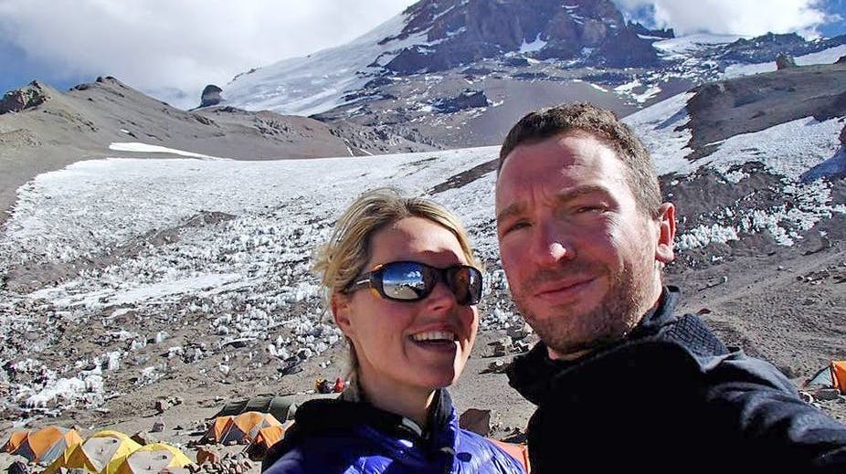 Efterlod sin døde kone på toppen af Mount Everest.