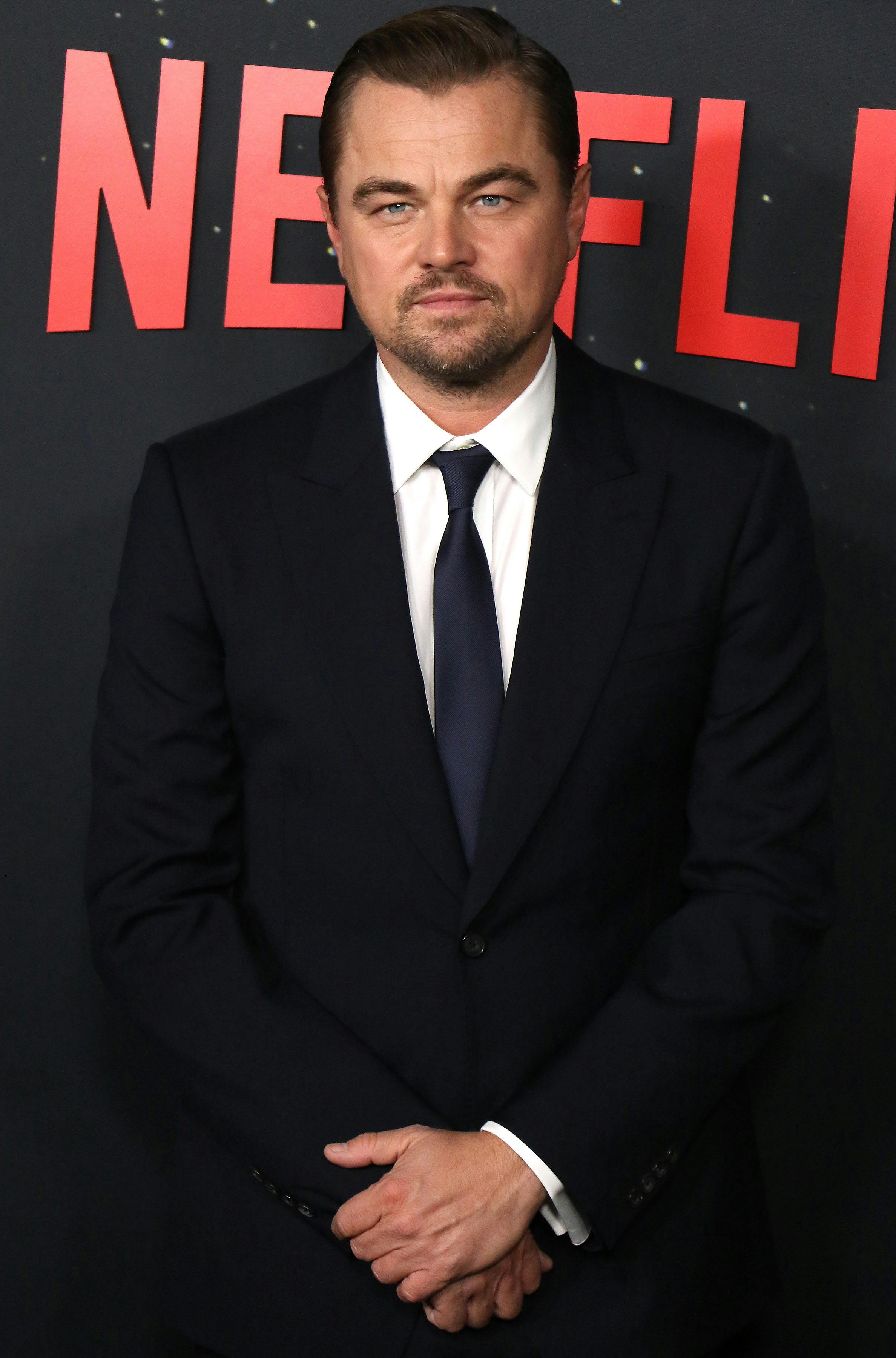 Netflix vil gøre op med abonnementsdeling mellem husstande. Ifølge streamingtjenesten går det ud over deres indtjening, som gør, at de kan lave store film og serier. Her ses Leonardo DiCaprio til verdenspremieren på "Dont look up", som var en af Netflix'