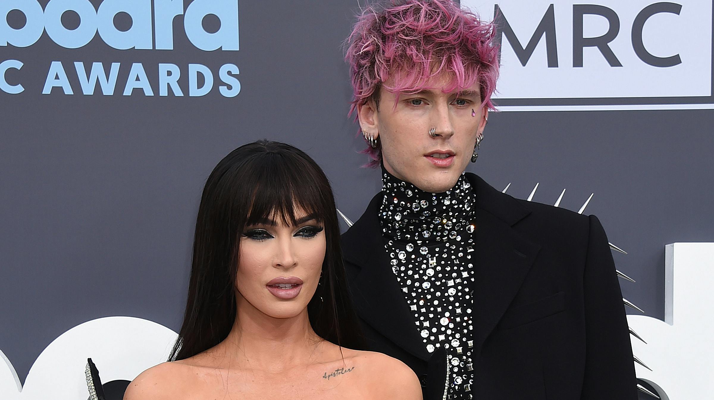 Machine Gun Kelly overrasker: Gift med Megan Fox – og barn på vej