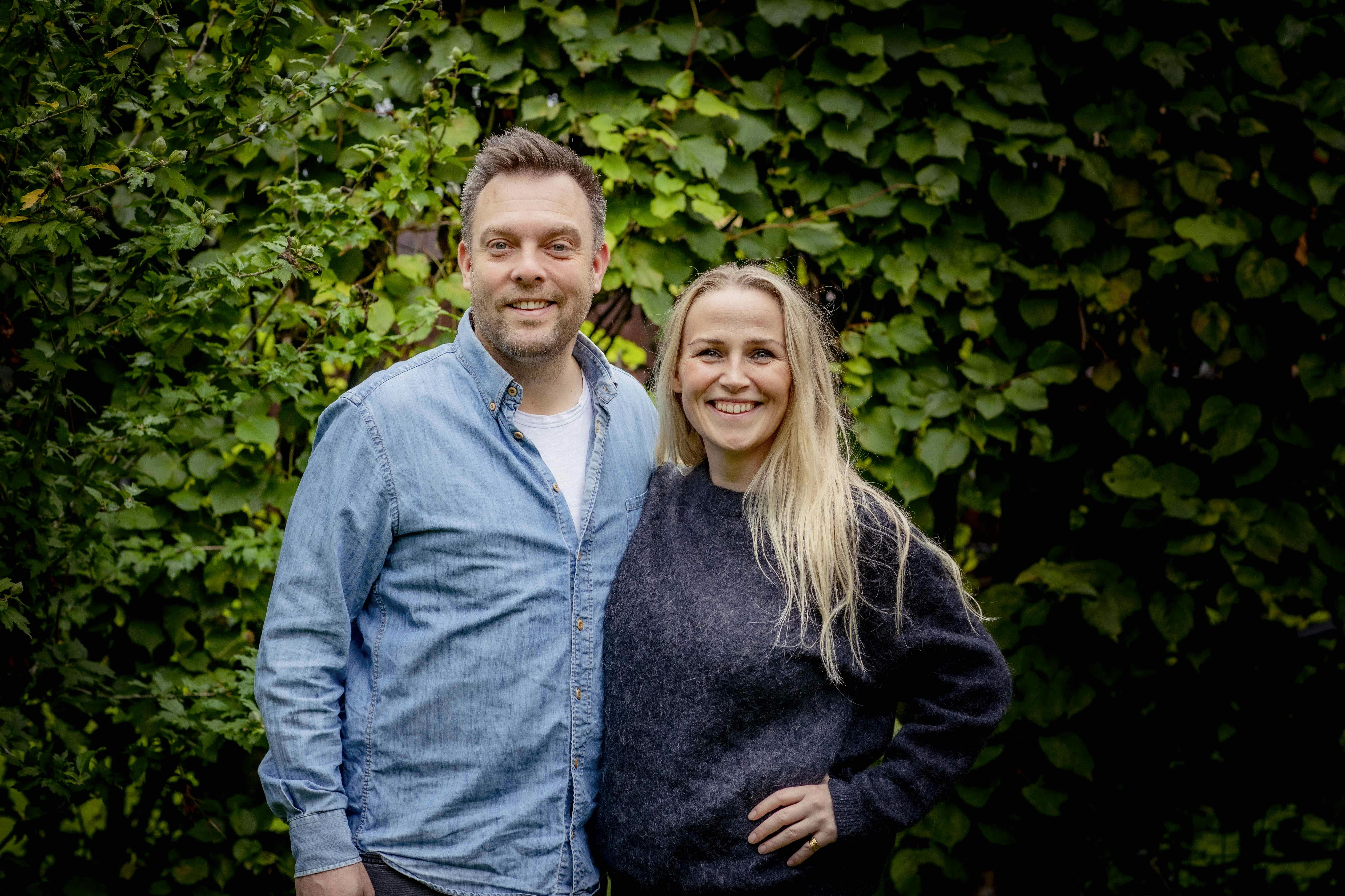 https://imgix.seoghoer.dk/media/article/mikkel_schroeder_og_christine_astrid_nielsen_af_fotograf_lars_e._andreasen_002.jpg