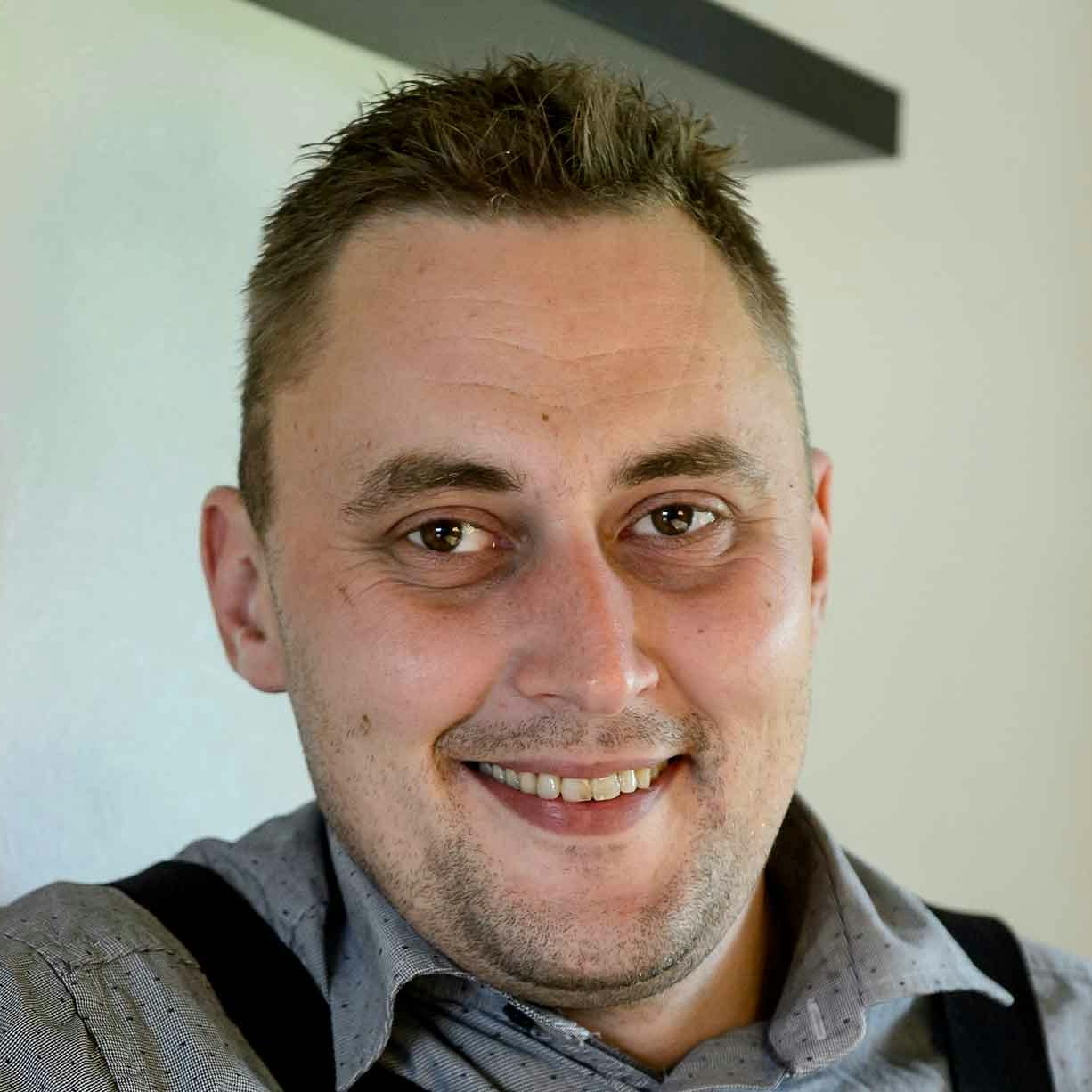 https://imgix.seoghoer.dk/media/article/morten-landmand-soeger-kaerlighed.jpg