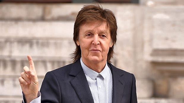 https://imgix.seoghoer.dk/media/article/paul-mccartney-til-modeshow.jpg