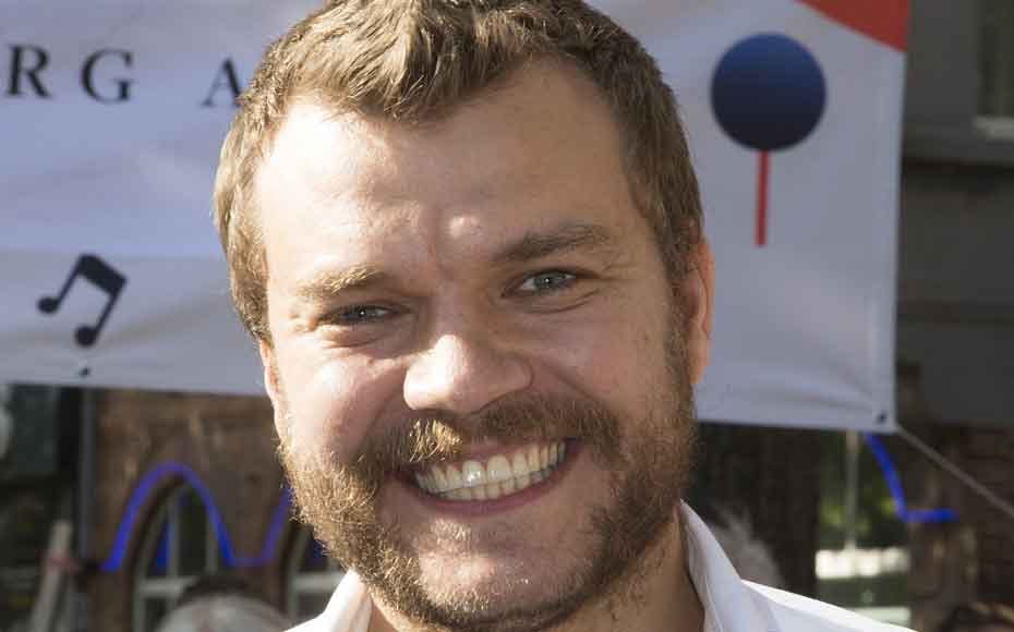 https://imgix.seoghoer.dk/media/article/pilou-asbaek-02112017.jpg