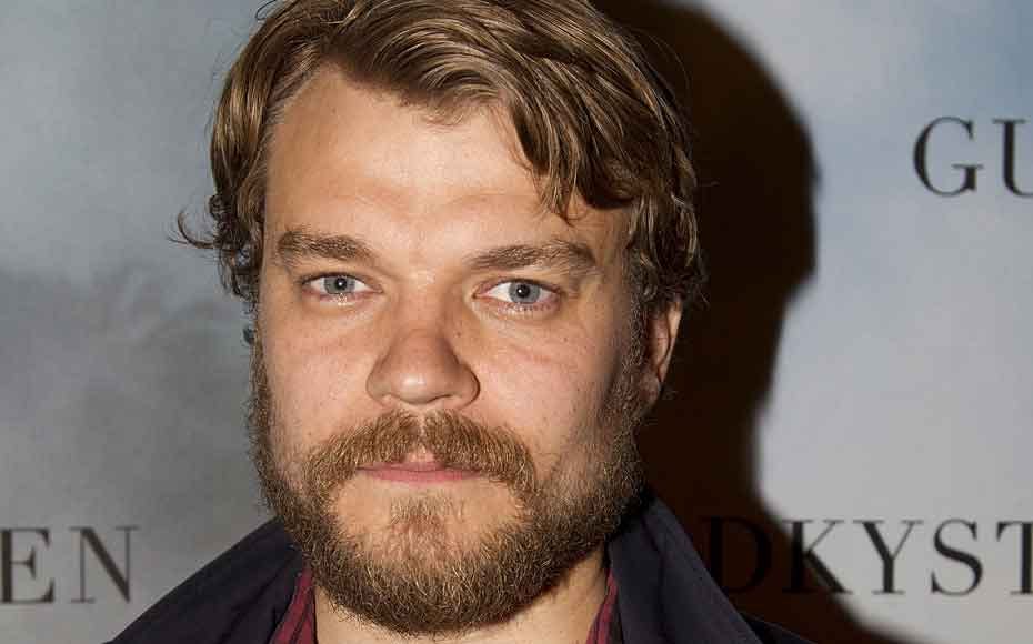 https://imgix.seoghoer.dk/media/article/pilou-asbaek.jpg