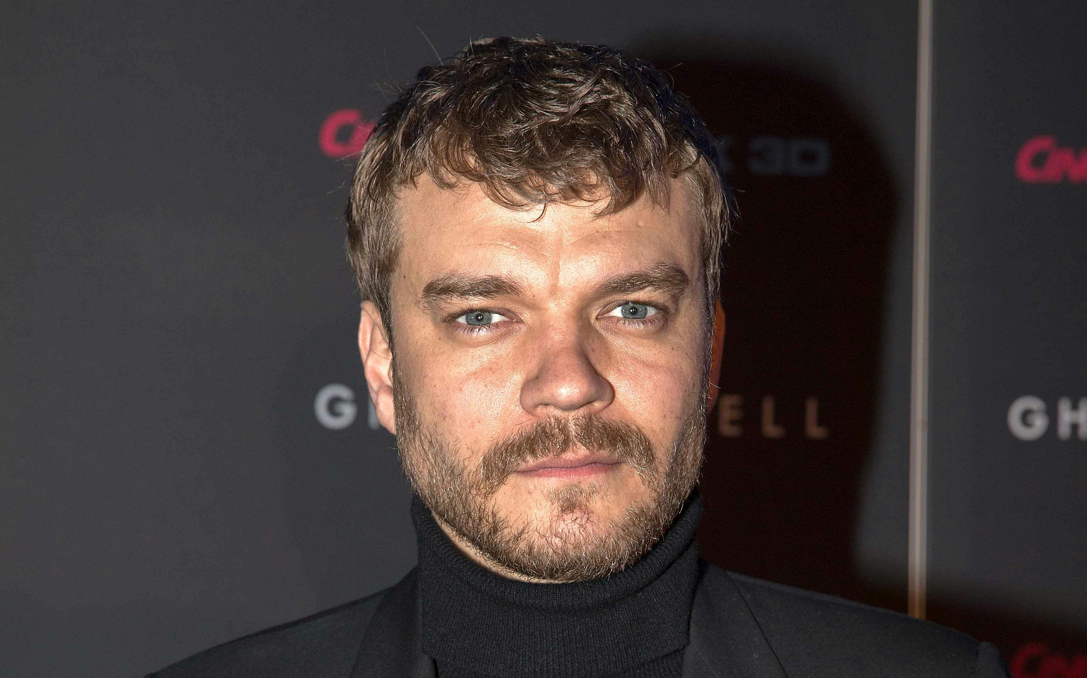 https://imgix.seoghoer.dk/media/article/pilou-asbaek_0.jpg