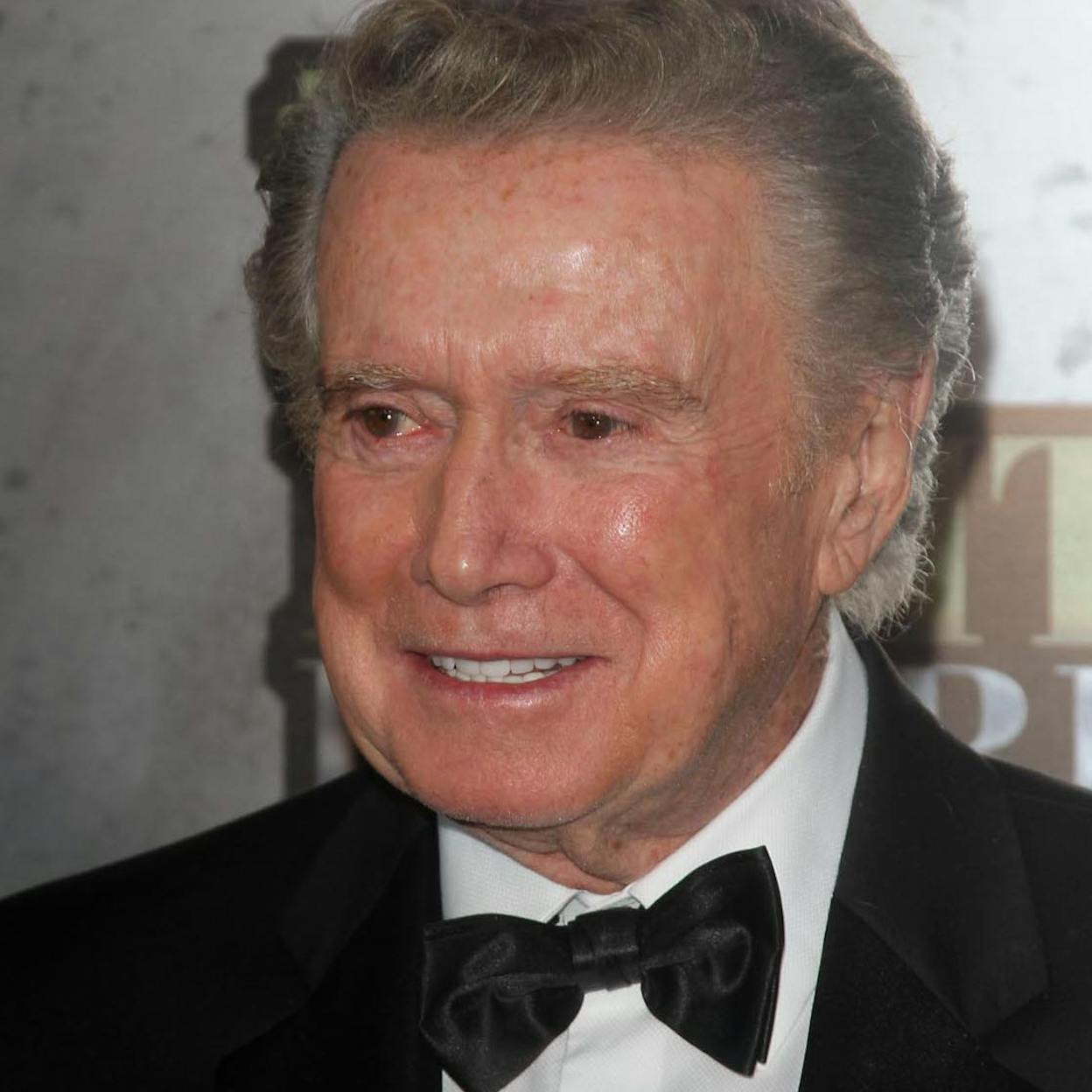 https://imgix.seoghoer.dk/media/article/regis-philbin-dead.png