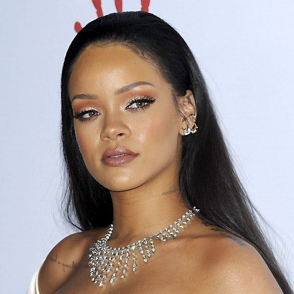 https://imgix.seoghoer.dk/media/article/rihanna_langt_haar.jpg