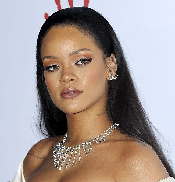 https://imgix.seoghoer.dk/media/article/rihanna_langt_haar.jpg