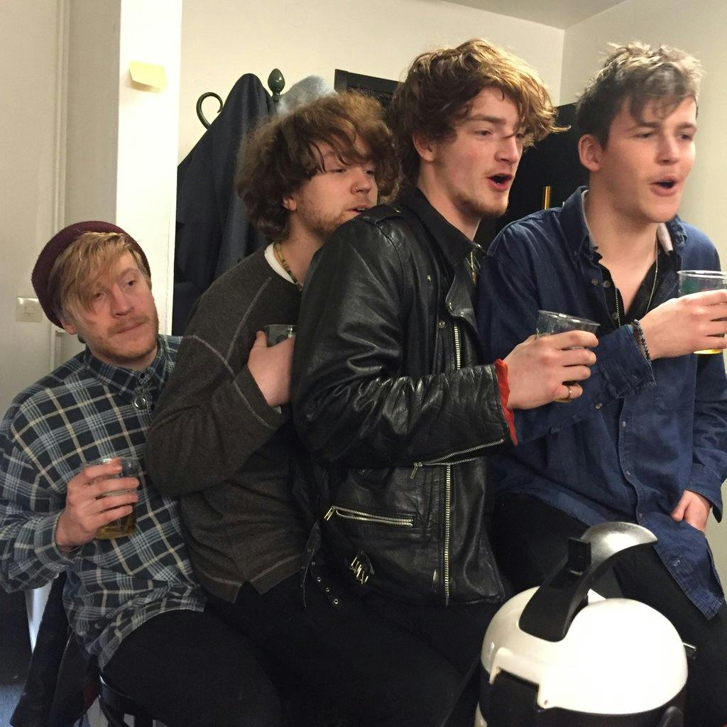 https://imgix.seoghoer.dk/media/article/sidste_billede_af_viola_beach.jpg