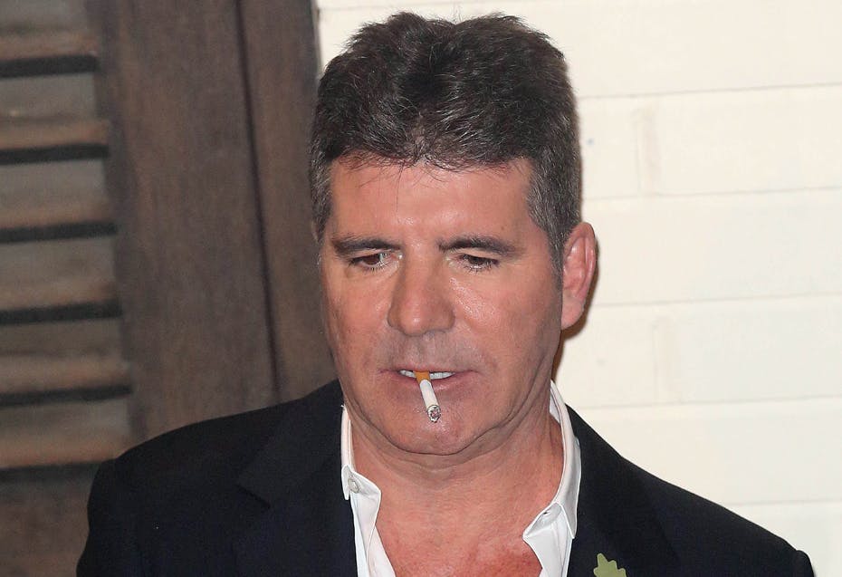 https://imgix.seoghoer.dk/media/article/simon-cowell-betaler-1060-kr-pr-cigaret-i-x-factor.jpg