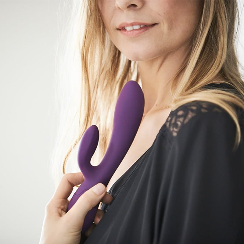 https://imgix.seoghoer.dk/media/article/velve_riva_luksus_rabbit_vibrator.jpg