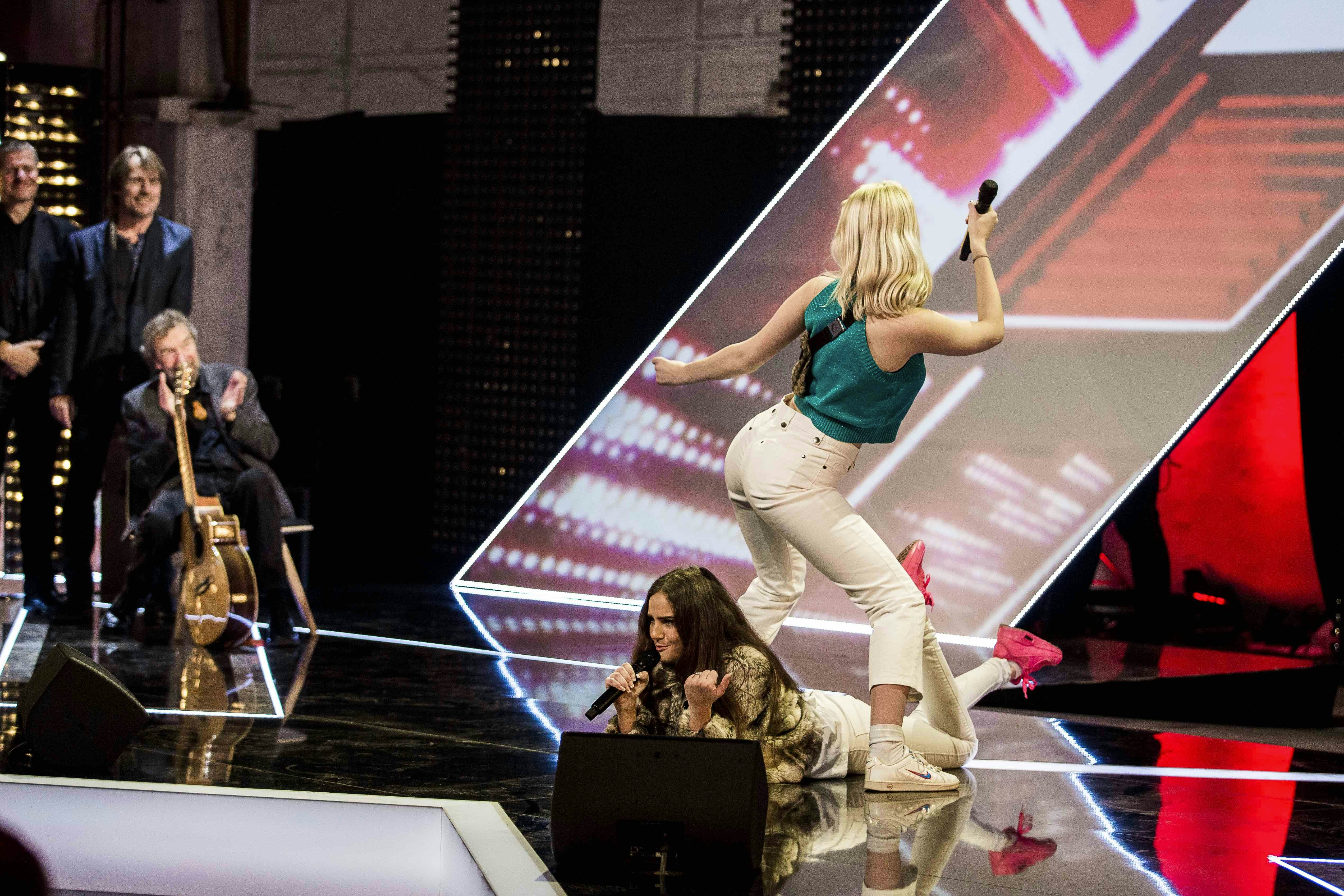 Dempsey Definition snemand Maria og Bea fra "X Factor" forklarer deres attitude | SE og HØR
