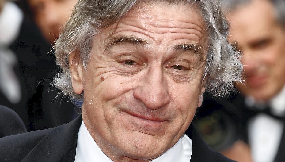 Robert De Niro fryser åbenbart let om fødderne.