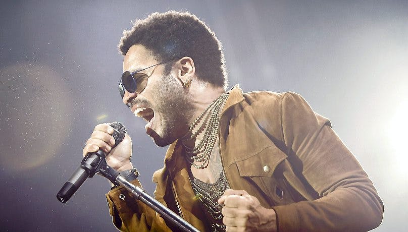 Lenny Kravitz skal optræde i pausen under Super Bowl.