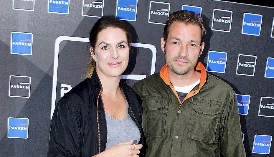 Adam Duvå Hall og kæresten Christine Gjødsbøl Jensen er blevet forældre til en lille prinsesse.