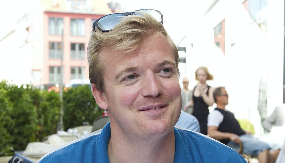 Tobias Dybvad er langt om længe i et helt officielt forhold.