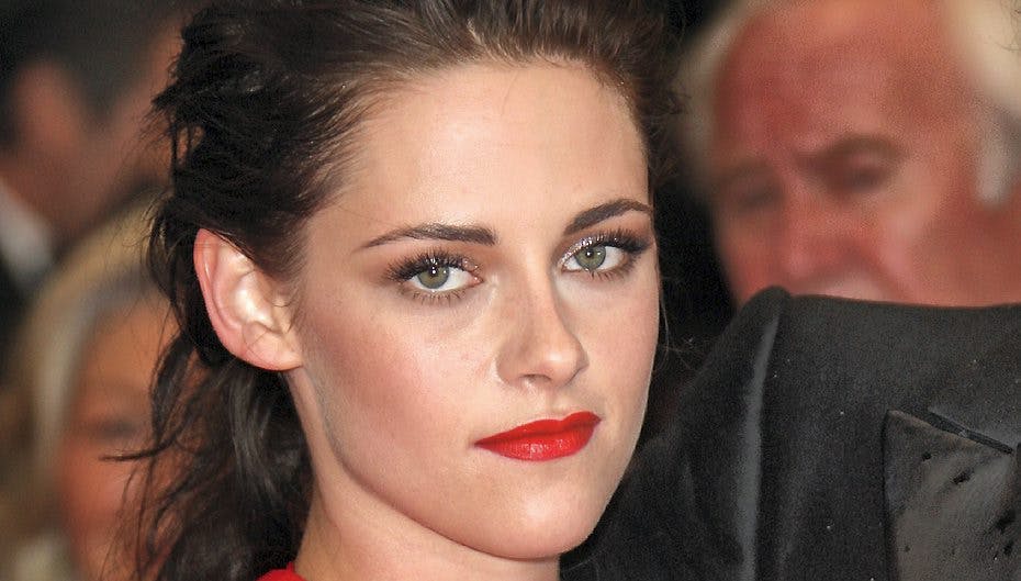 Smukke Kristen Stewart tager sig ud på en noget anden måde, end vi er vant til - herunder