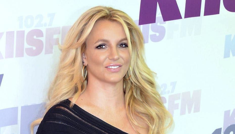 Britney er single igen efter en skrækkelig video viste ekskærestens utroskab