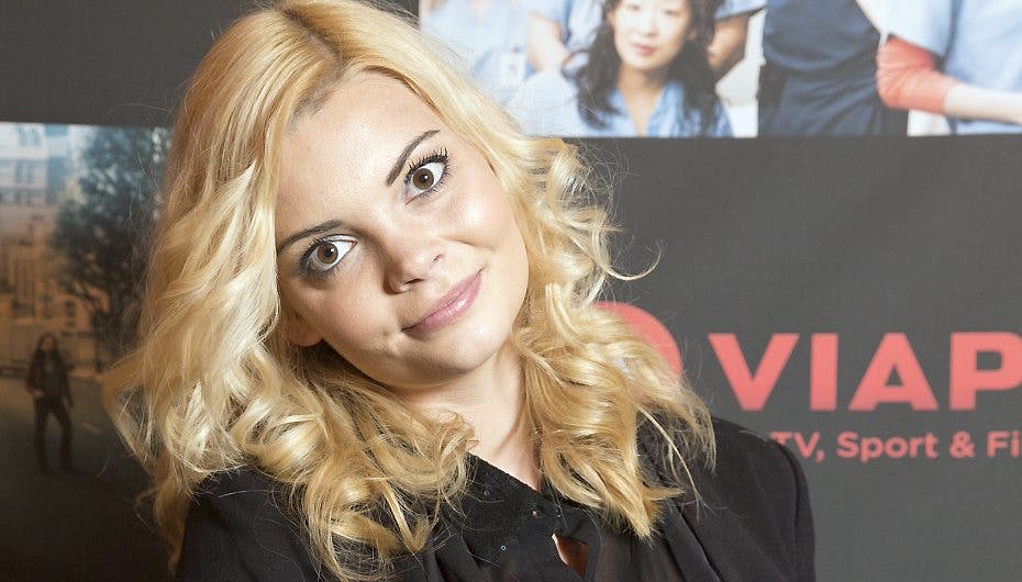 Oddset-baben, Kathrine Junge Rasmussen, holder sig slank ved at dyrke cheerleading.