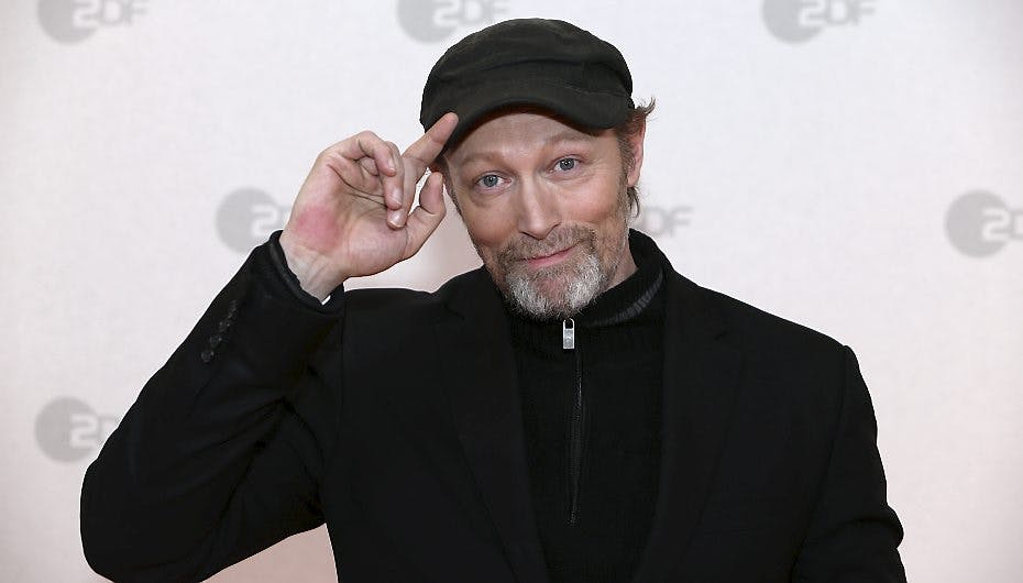 Lars Mikkelsen fortæller om jalousi skuespil-branchen.