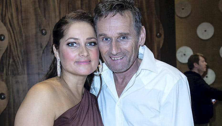 Sofie Kruuse og Allan Simonsen er ikke færdige med hinanden, selv om Allan forærer danseskoene væk.