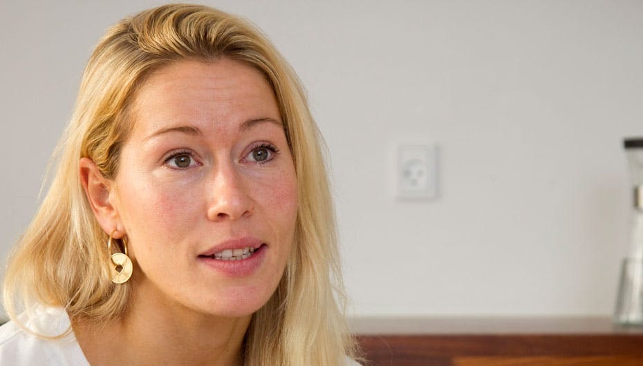 Trods kolossal sorg kæmpede Sophie Fjellvang-Sølling sig ud i offentligheden for at give skoleelever en god oplevelse