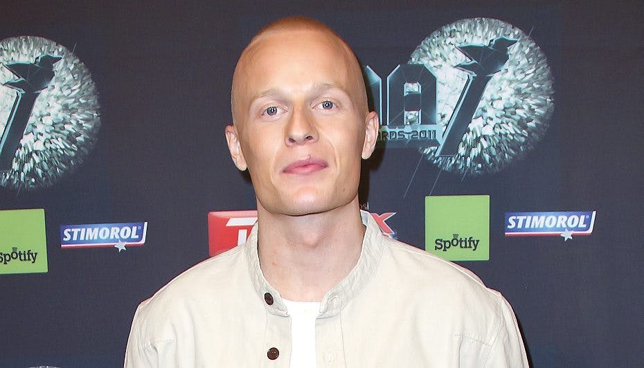 Xander er bestemt ikke for fin til at hjælpe lidt til, når der er håndværkere på besøg.