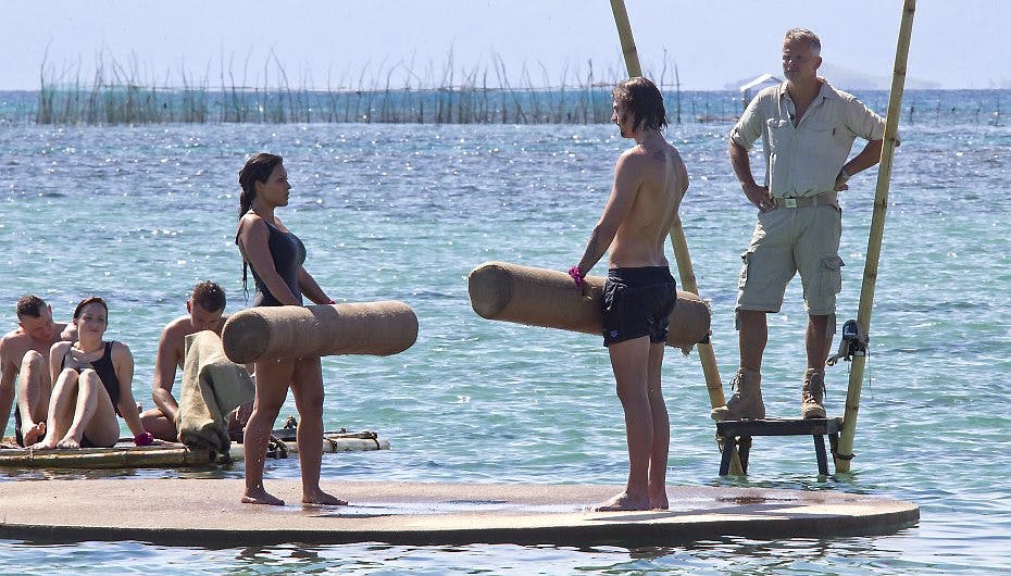 I første afsnit skulle deltagerne dyste mod deres nærmeste - det gik rent hjem hos seerne.