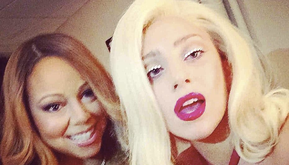 Lady Gaga besøgte Mariah Carey backstage.