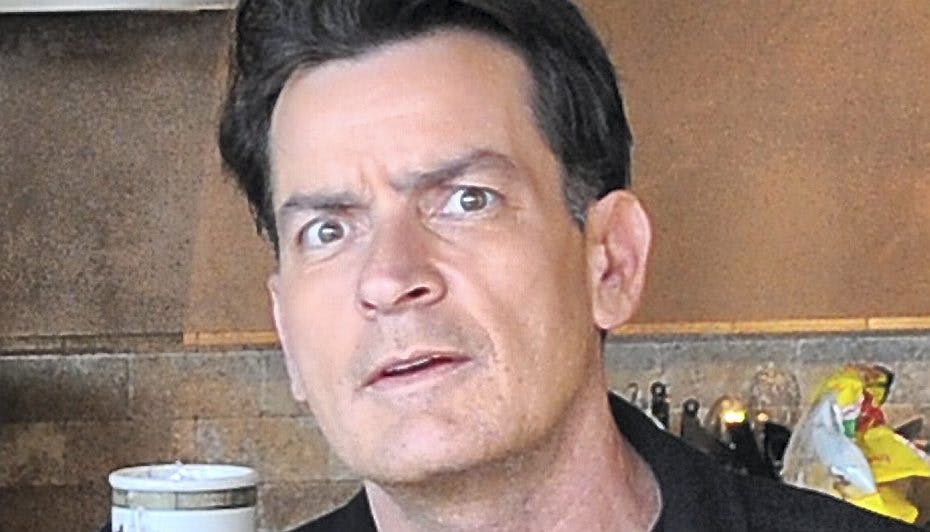 Woooaaah! Charlie Sheen er sikker på, han har set spøgelser