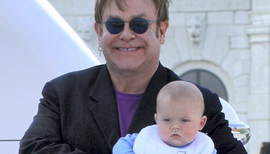 Sangeren Elton John med sønnen Zachary