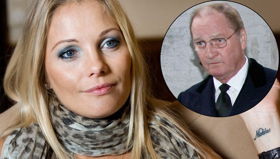 Carolines far Niels Iuel-Brockdorff vil ikke sige noget om datterens forliste forhold