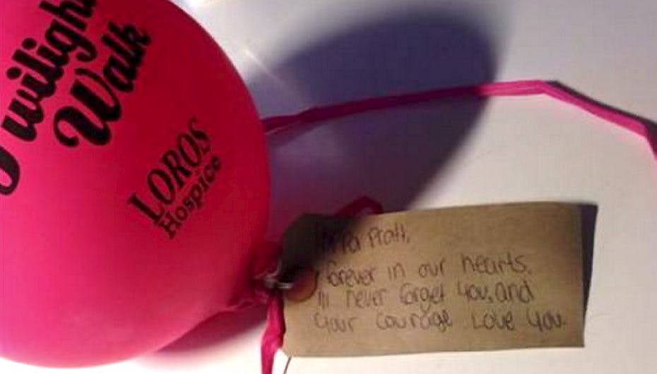 Birger Jensen fandt en lyserød ballon i sin have, efter den havde været ude på en lang flyvetur.