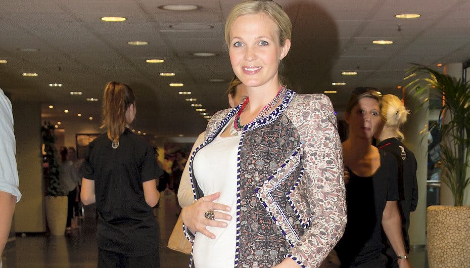 Tina Lund vil dele alle detaljer omkring sin graviditet på Storkereden.nu