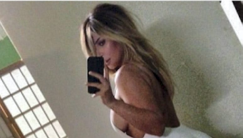 Efter fødslen er Kim Kardashian stadig lige så glad for sin krop som før