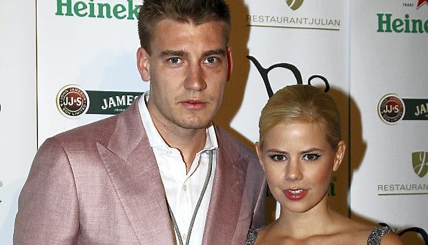 Nicklas Bendtner og Julie Zangenberg får ikke mere tid sammen, selvom han er skadet