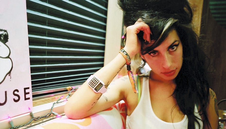 Amy Winehouse døde som 27-årig efter et liv fyldt med stoffer og alkohol