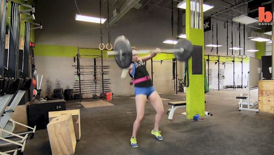 Krystal var tilbage i træningscentret tre uger efter amputationen.